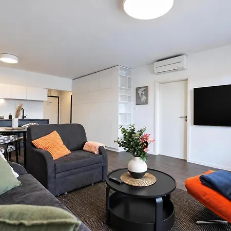Zilinska With Balcony & Views Apartmán Bratislava