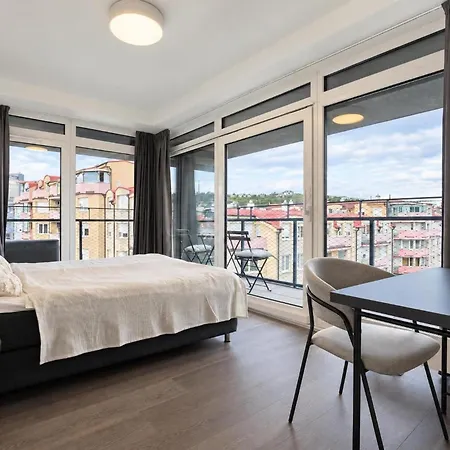 Apartmán Zilinska With Balcony & Views